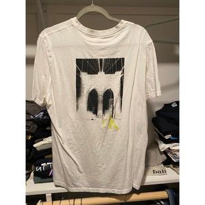Calvin Klein T Shirt (L)